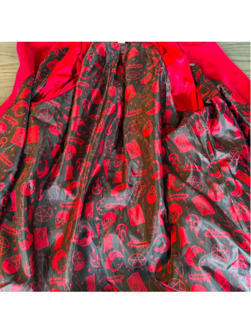 Women's Chilling Adventures of Sabrina Red Coat, Size 2X, Black Lining - Picture 4 of 12